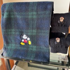 Vintage WDW Mickey Mouse Tartan Plaid Scarf + Black Gloves  Size: OS MSRP: $50